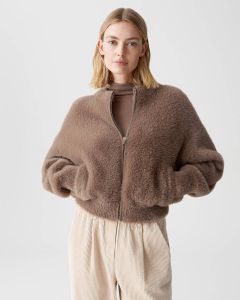 Opus Pullover Backend